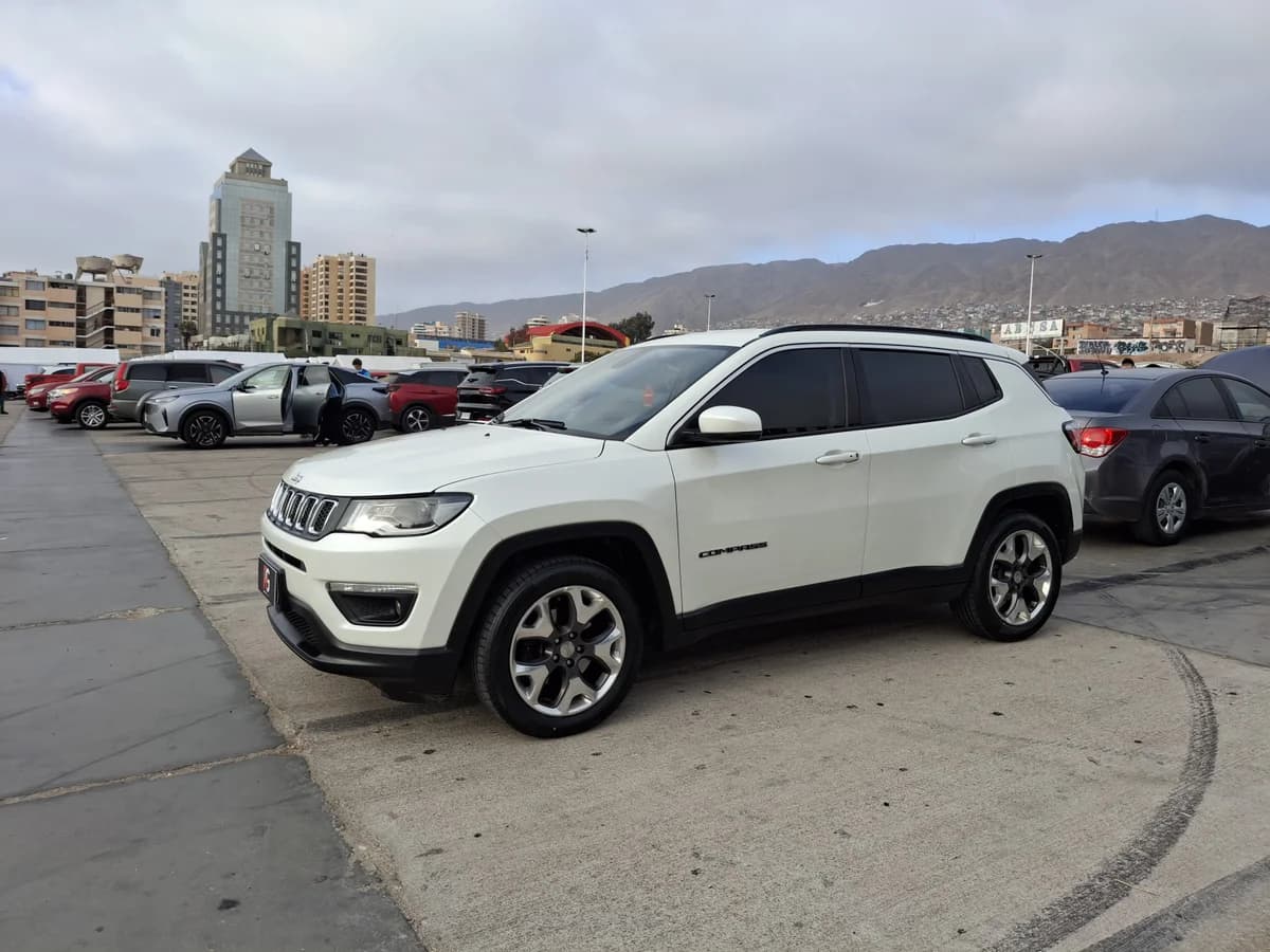 2020 JEEP COMPASS LONGITUDE 2.4 AT - Imagen 1