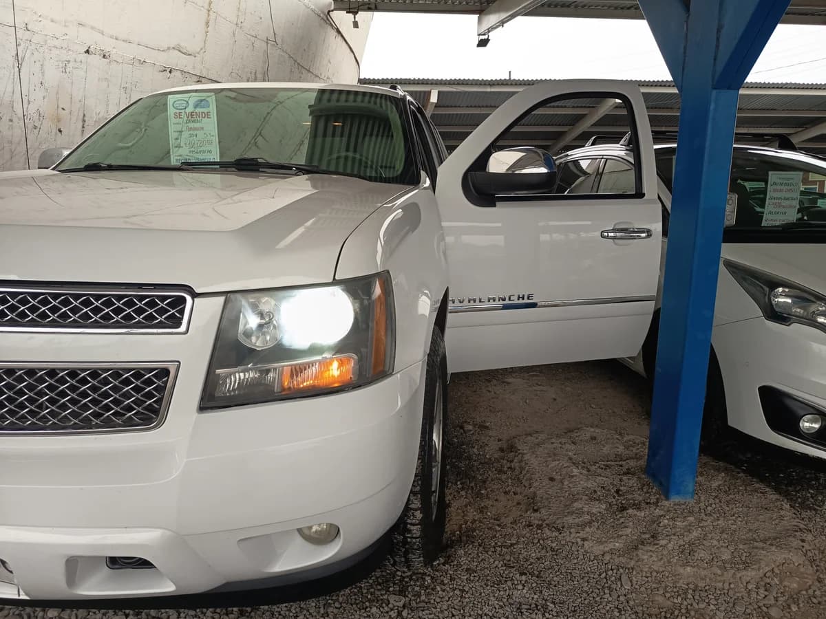2011 CHEVROLET AVALANCHE LTZ 4WD 5.3 AUT - Imagen 3