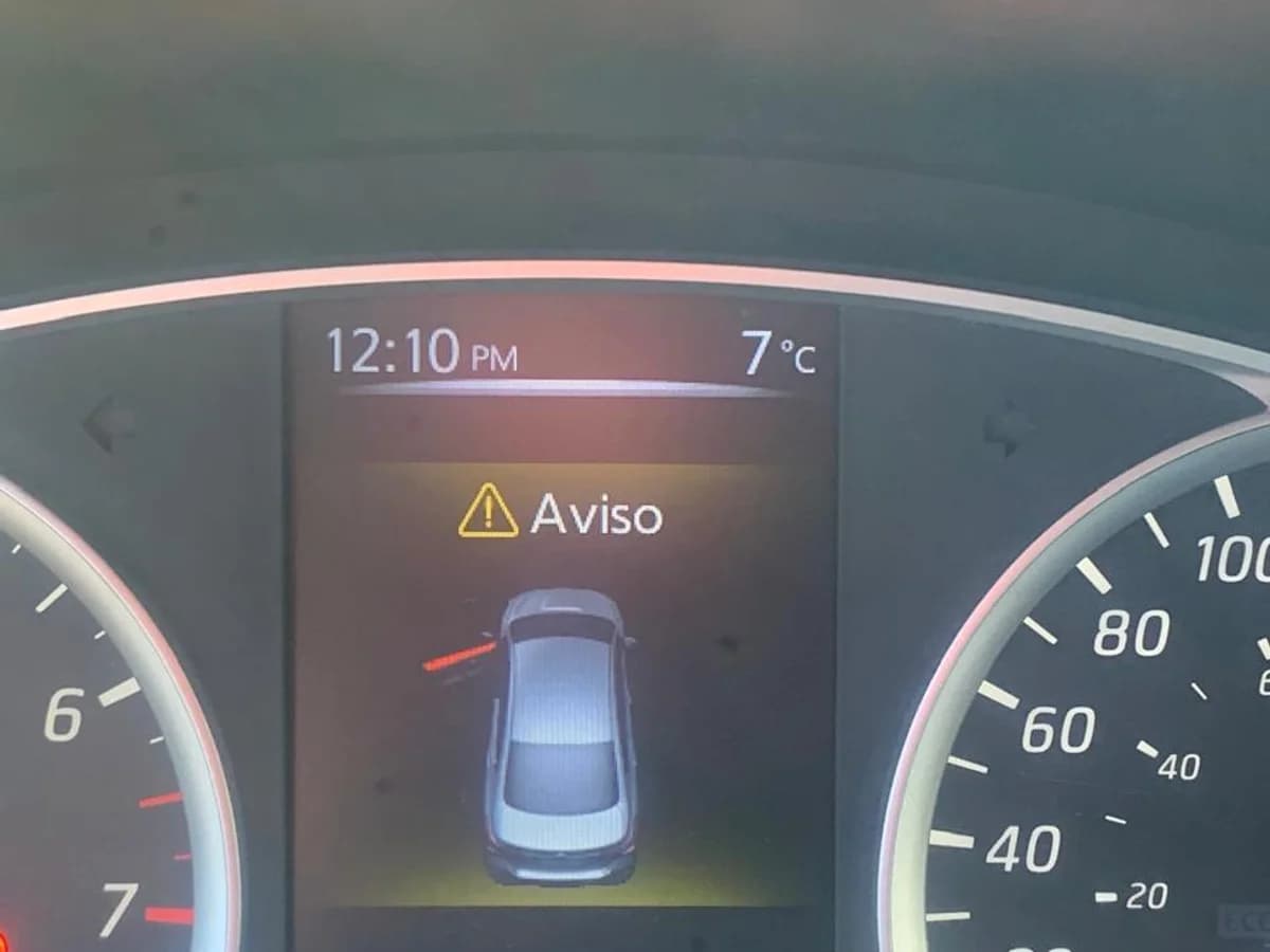 2020 NISSAN SENTRA 1.8 AT - Imagen 5