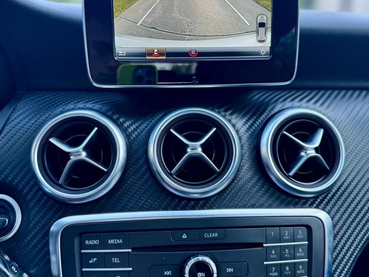 MERCEDES BENZ A 200 2018 - Imagen 9