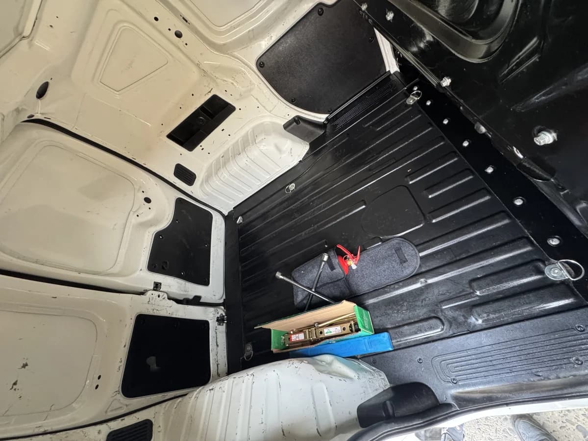 RAM Van 700 2022 - Imagen 4