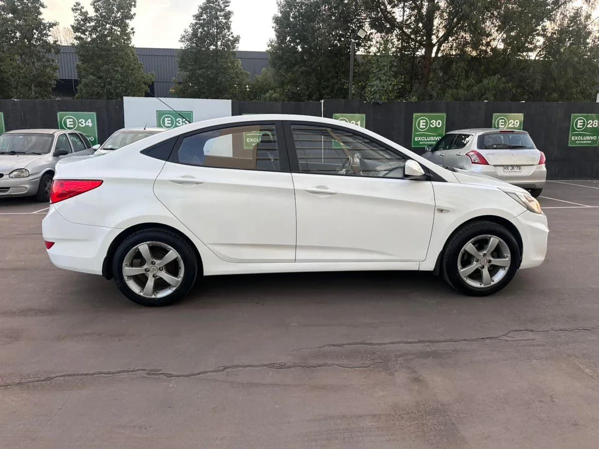 2014 HYUNDAI ACCENT RB GL 1.4 - Imagen 5