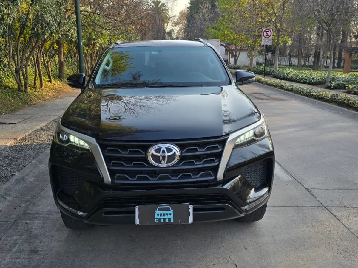 2022 TOYOTA FORTUNER 2.7 - Imagen 2
