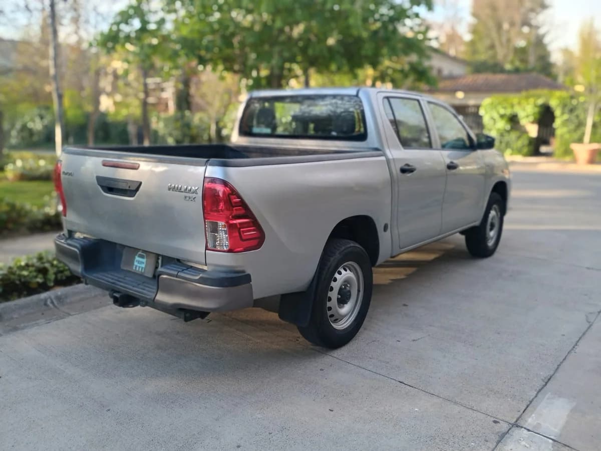 2020 TOYOTA HILUX DCAB DX 2.7 - Imagen 4