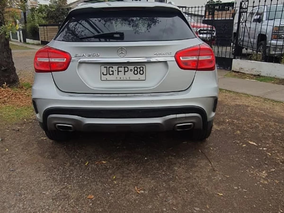 2017 MERCEDES BENZ GLA 250 - Imagen 5