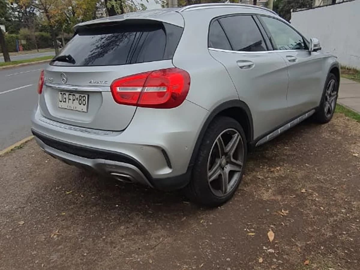 2017 MERCEDES BENZ GLA 250 - Imagen 4