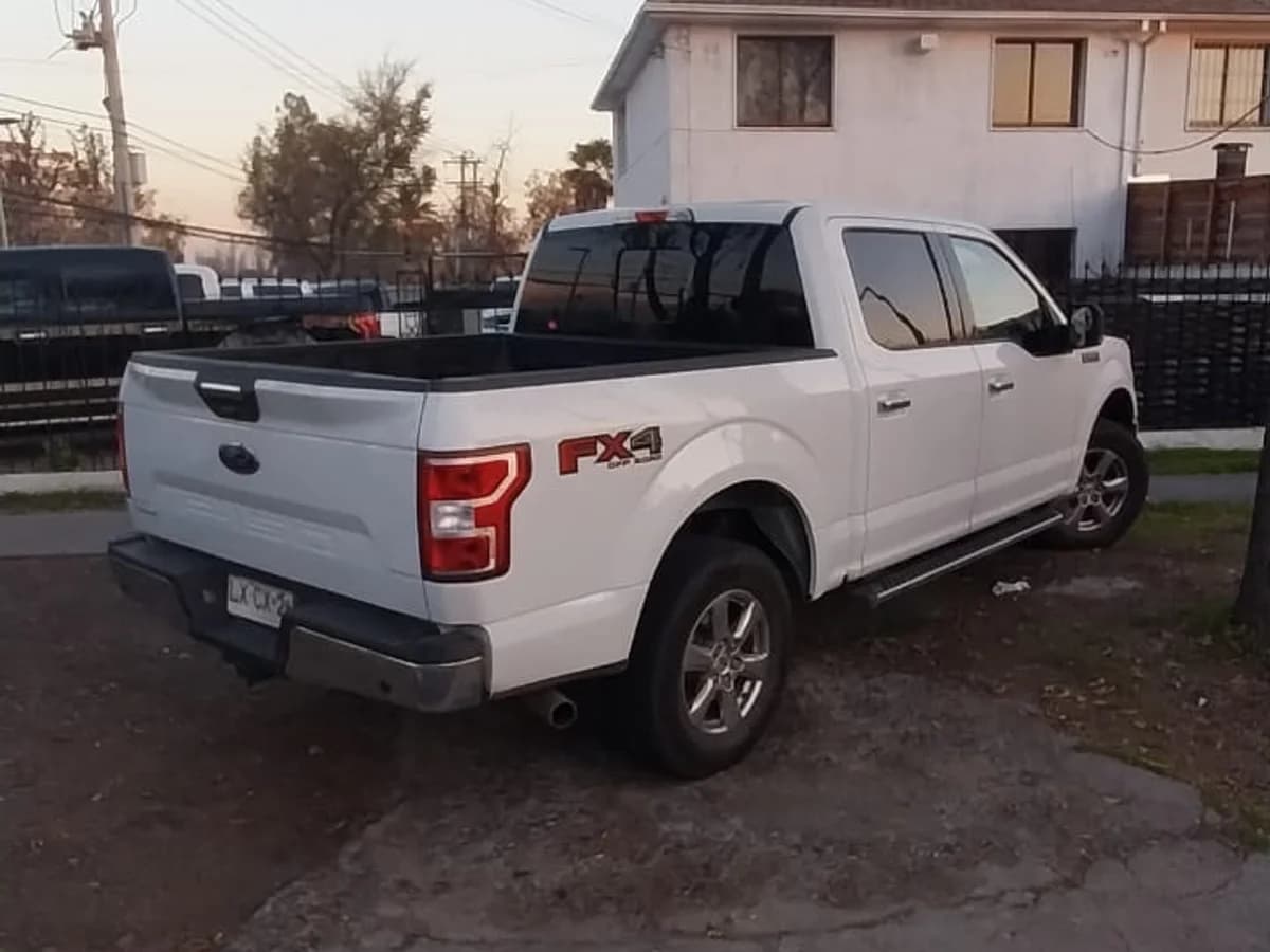 2020 FORD F150 XLT 4X4 5.0 AUT - Imagen 3