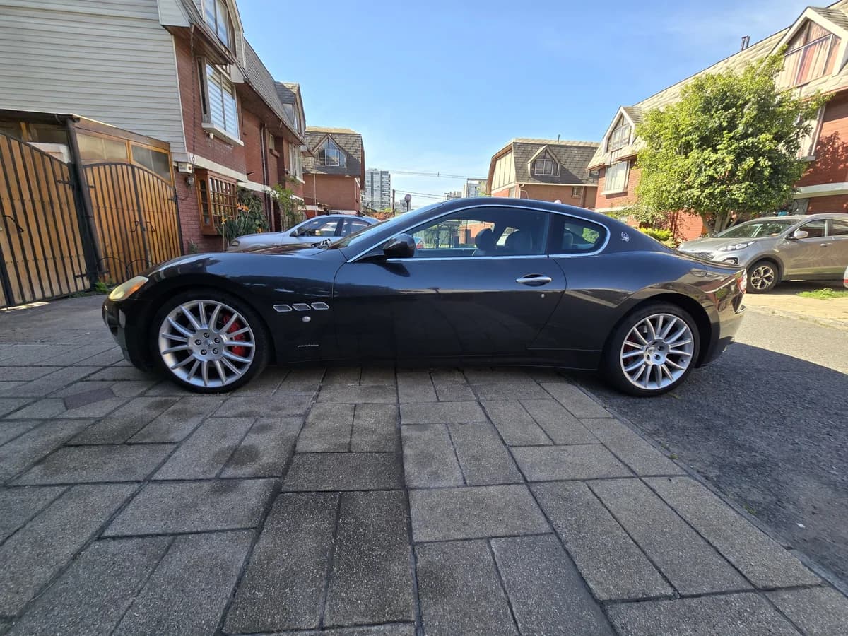 2012 MASERATI GRAN TURISMO 4.7L V8 AUT - Imagen 4