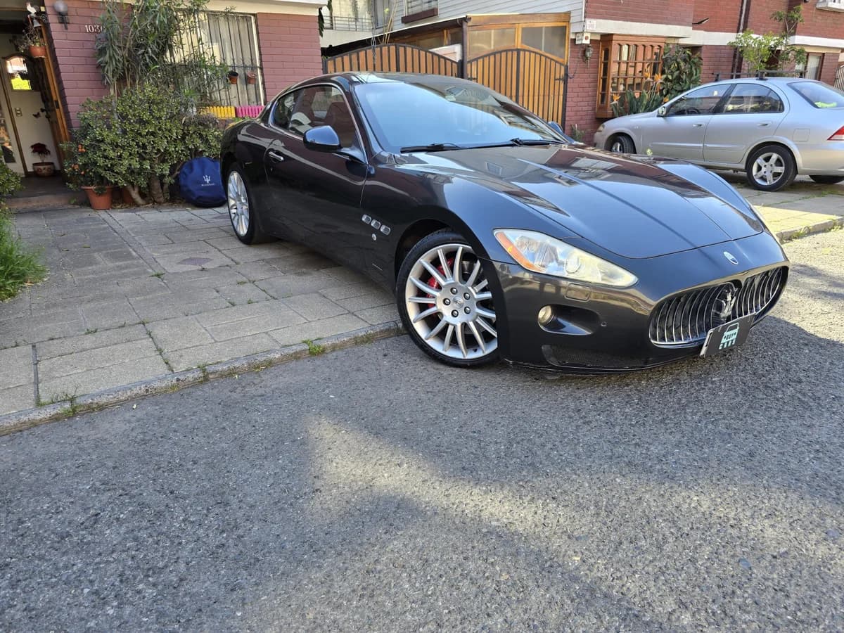 2012 MASERATI GRAN TURISMO 4.7L V8 AUT - Imagen 1