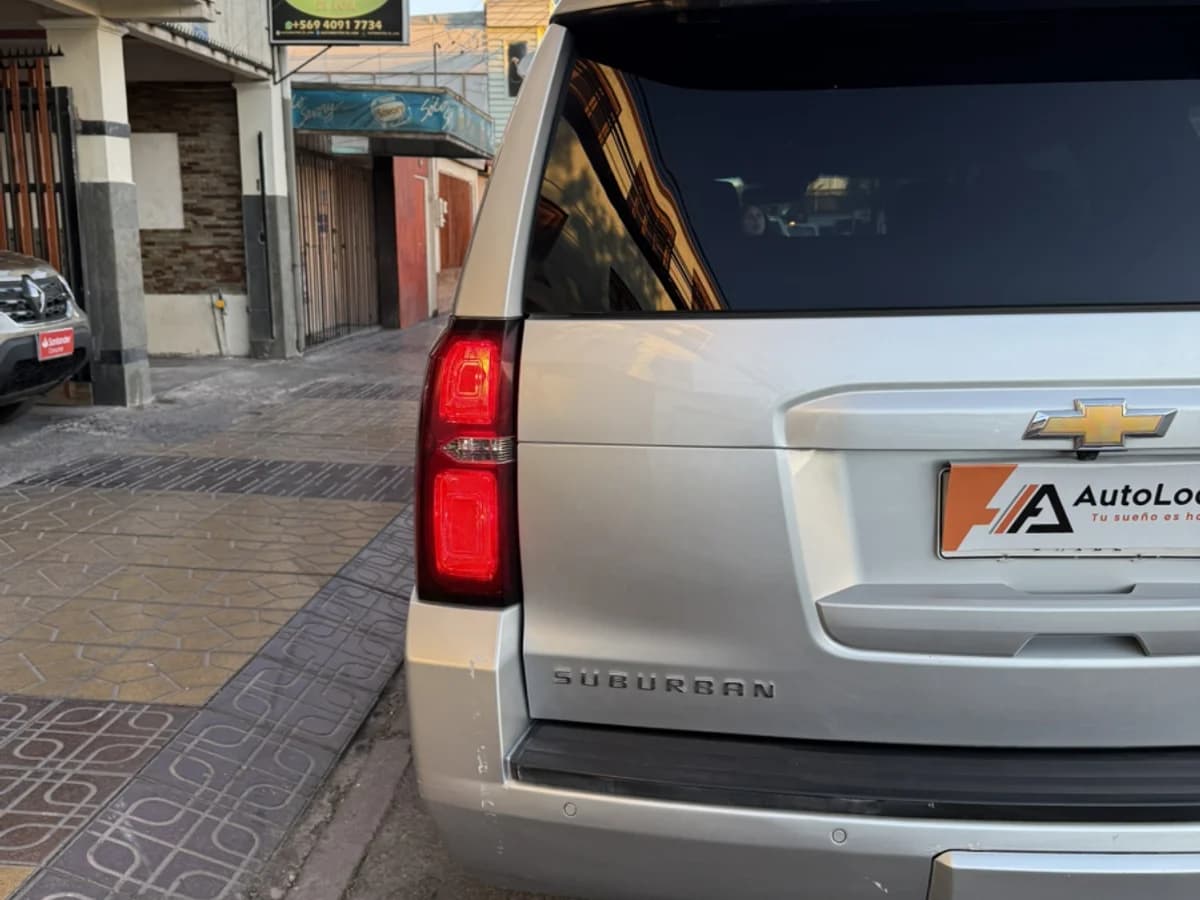 2018 CHEVROLET SUBURBAN LT 4WD 5.3 - Imagen 5