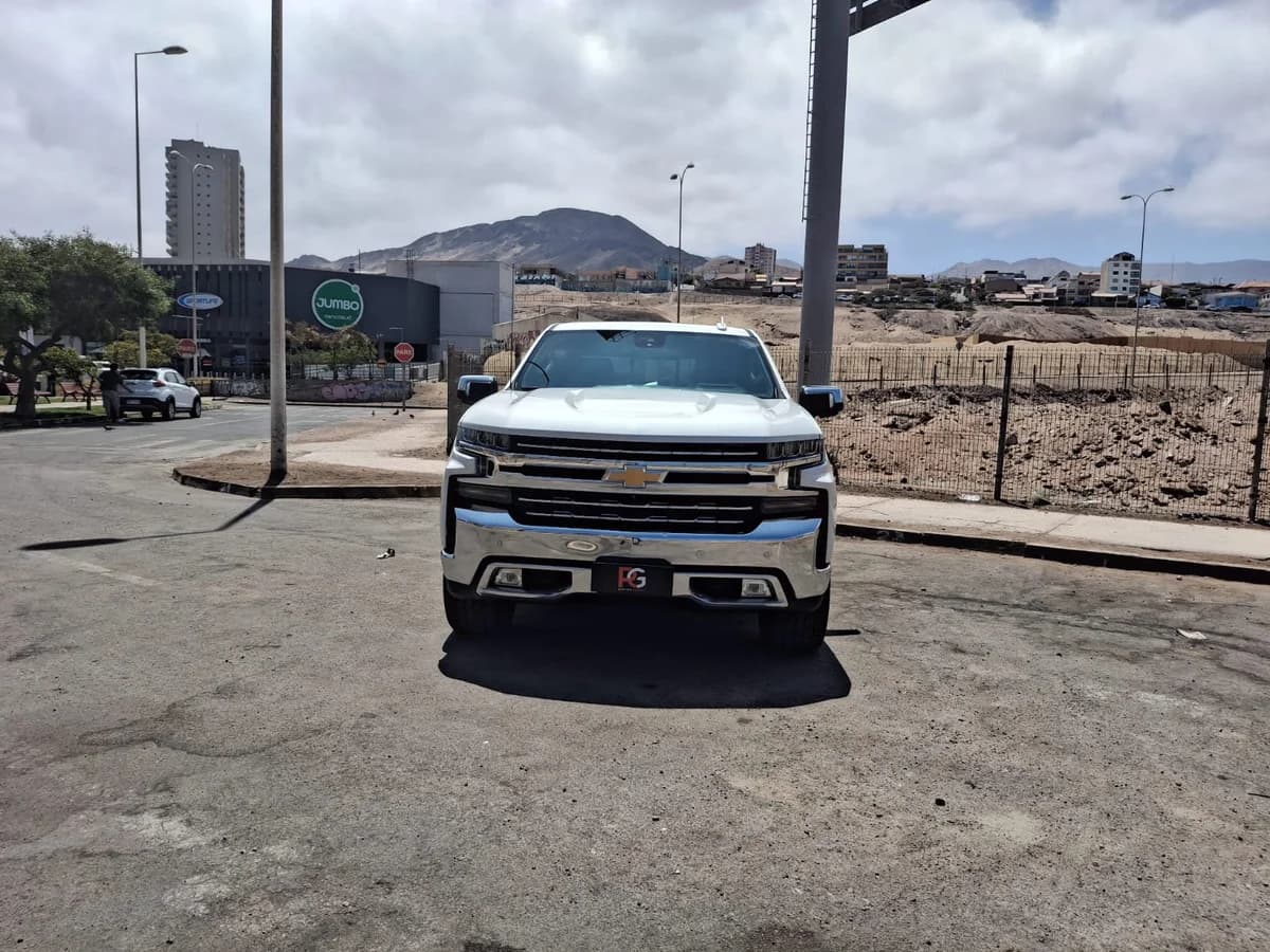 2019 CHEVROLET SILVERADO CC DCAB 4X4 5.3 AUT - Imagen 2