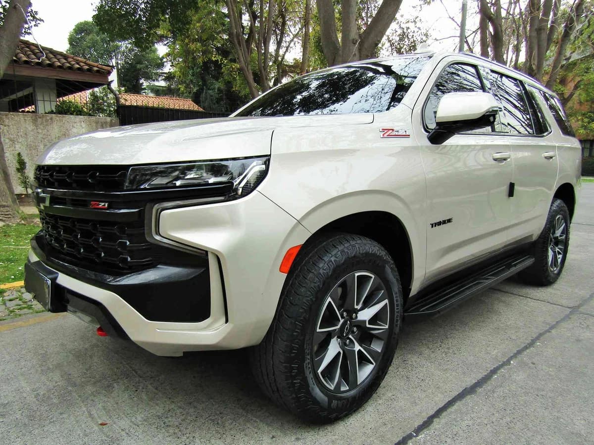 CHEVROLET TAHOE 2023 245175 - Imagen 2