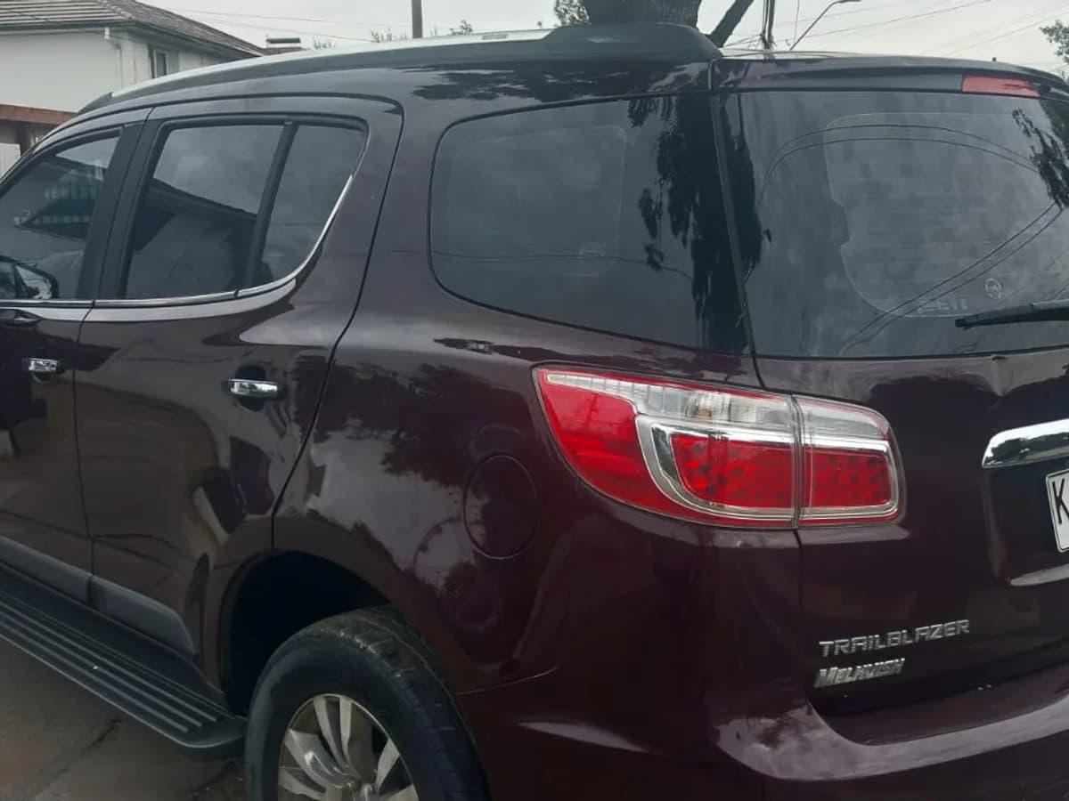 2018 CHEVROLET TRAILBLAZER 4X4 2.8 AUT - Imagen 4