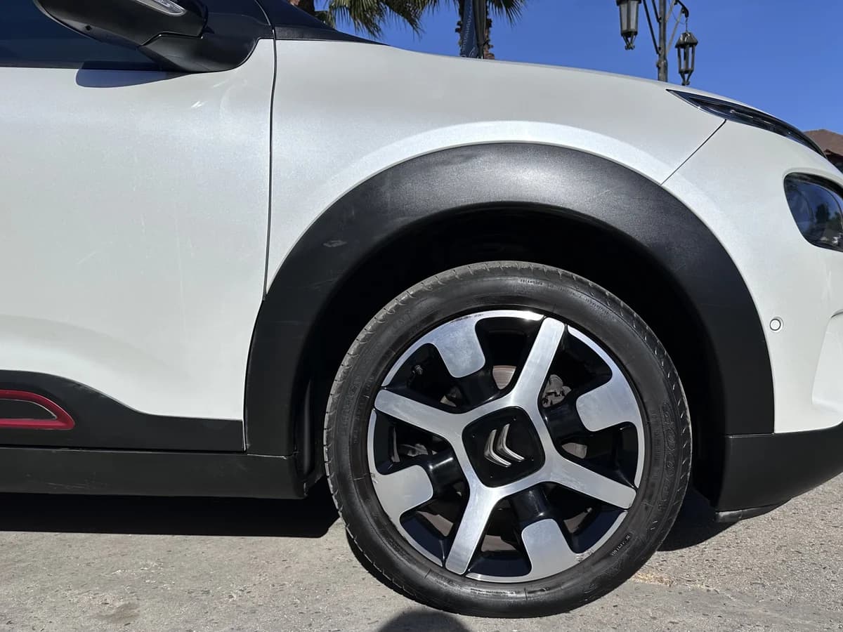 2020 CITROEN NEW CACTUS 1.2 AUT 110 SHINE - Imagen 4