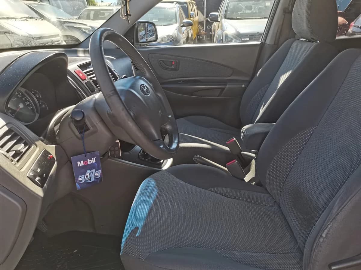 2008 HYUNDAI TUCSON GL 4X4 2.0 - Imagen 4