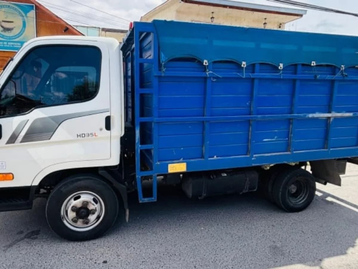 2022 HYUNDAI HD35 - Imagen 3