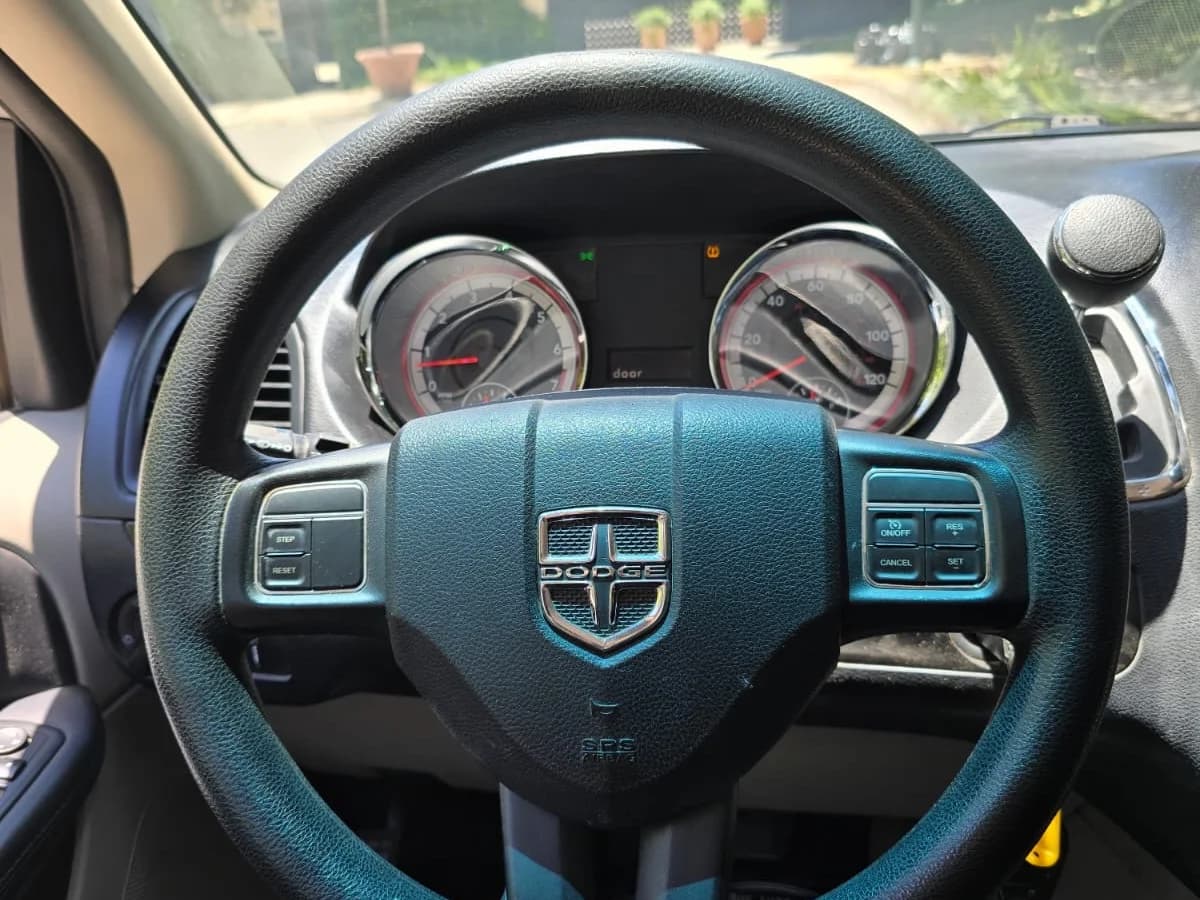 2015 DODGE GRAND CARAVAN 3.6 AUT - Imagen 5