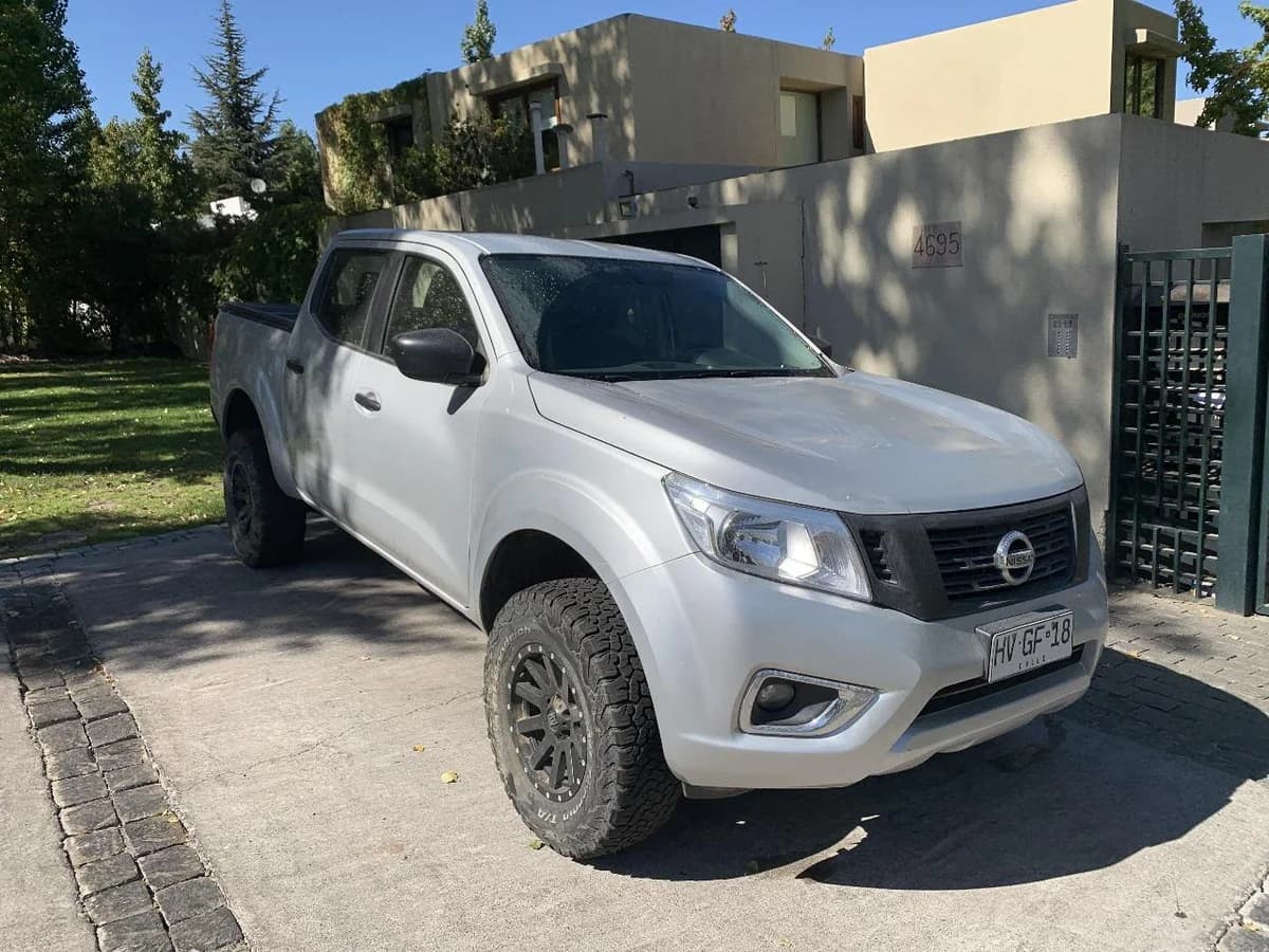 2016 NISSAN NP300 DCAB 4X4 2.3 - Imagen 1