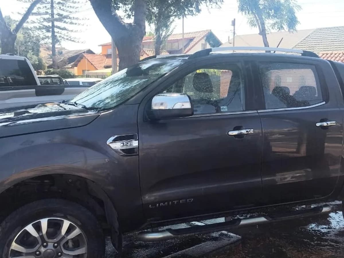 2023 FORD RANGER LTD 4X4 3.2 automatica LIMITED TOP LINEA DIESEL - Imagen 2