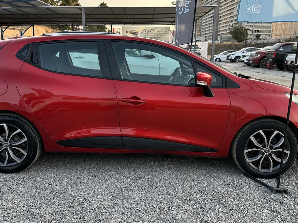 2017 RENAULT CLIO IV HB 1.2 EXPRESSION - Imagen 4