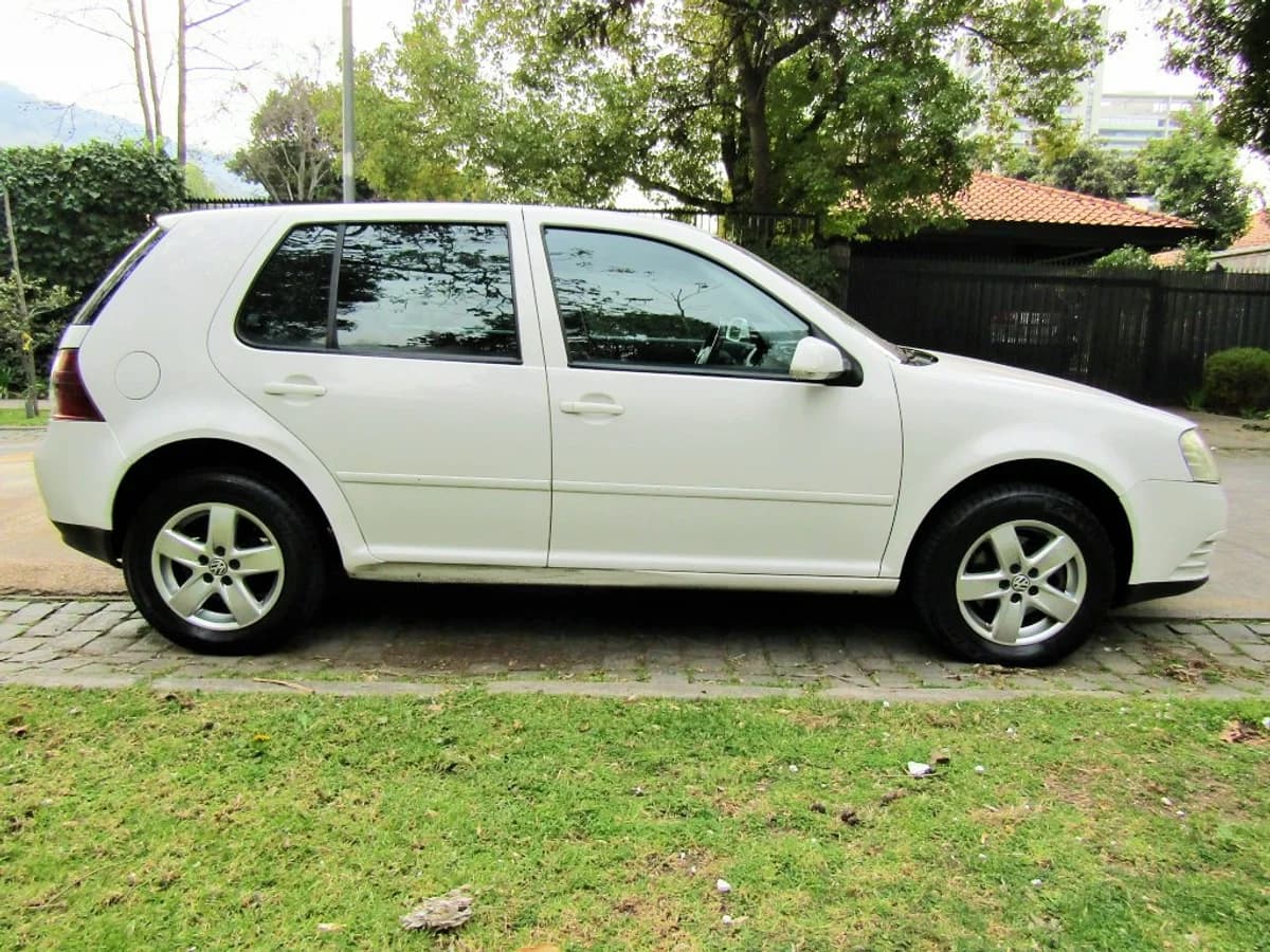 VOLKSWAGEN GOLF 2010 230814 - Imagen 5