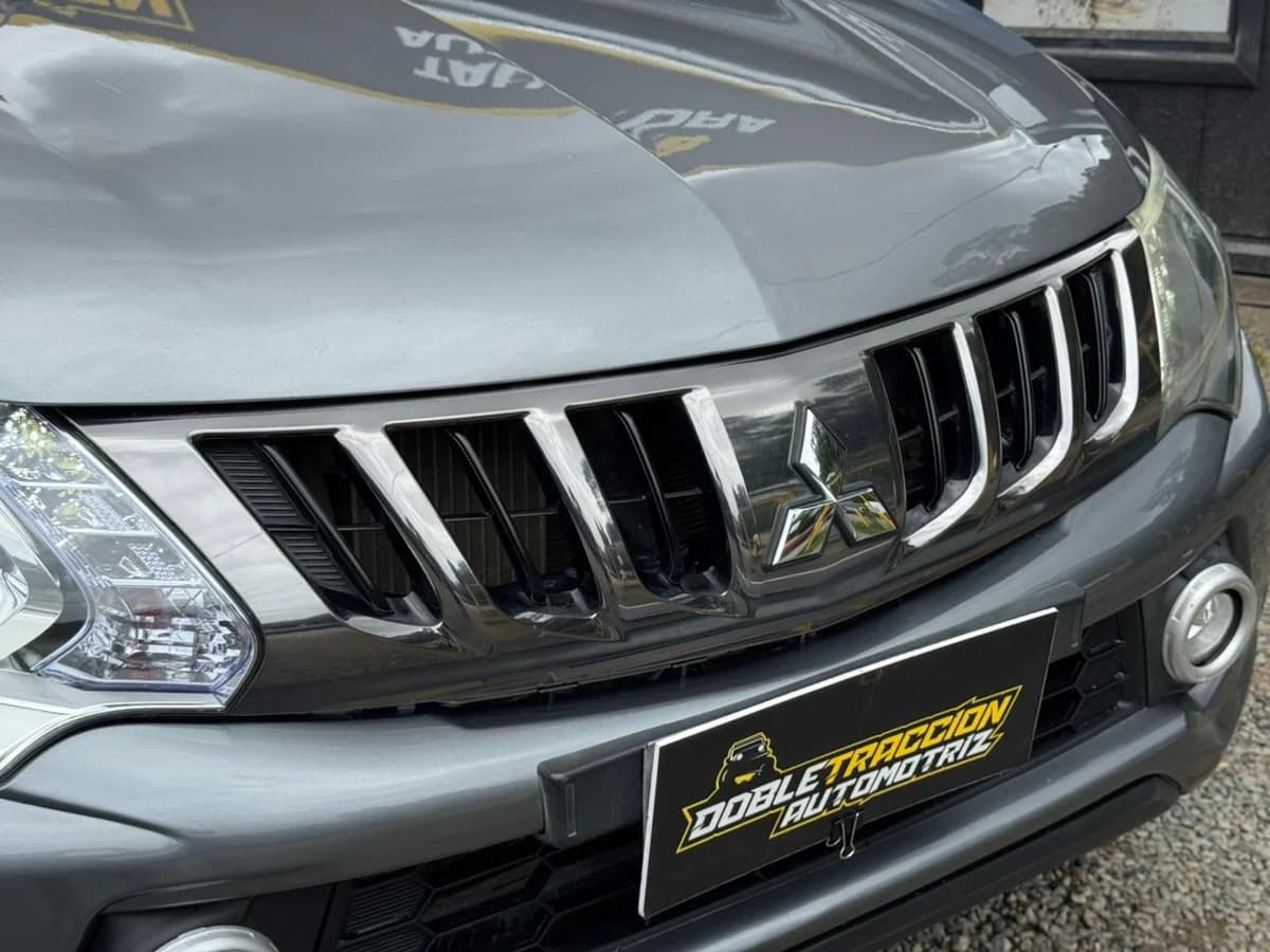 2018 MITSUBISHI L200 DAKAR HP 4X4 2.4 - Imagen 4