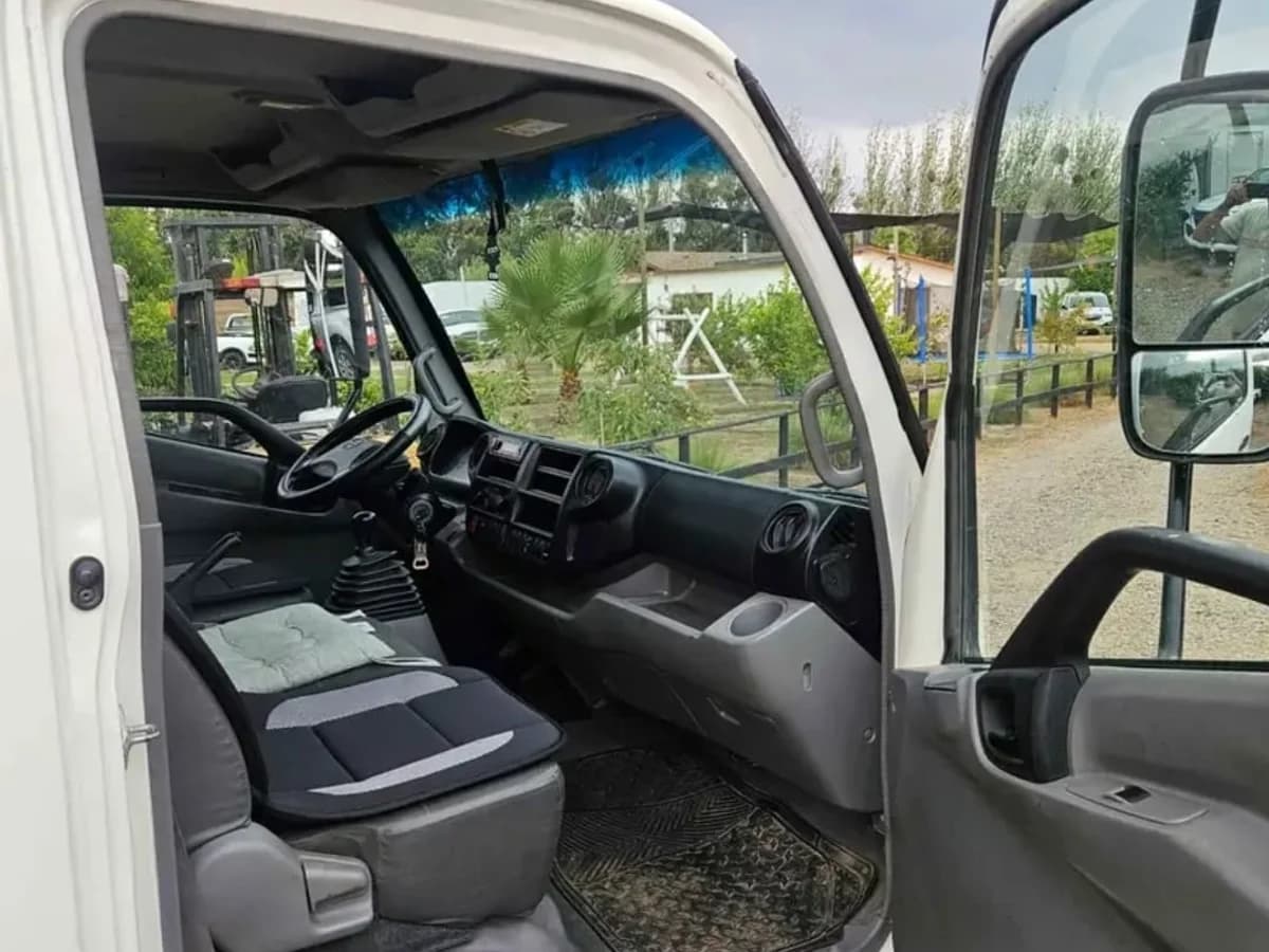 2022 HINO 300 - Imagen 5