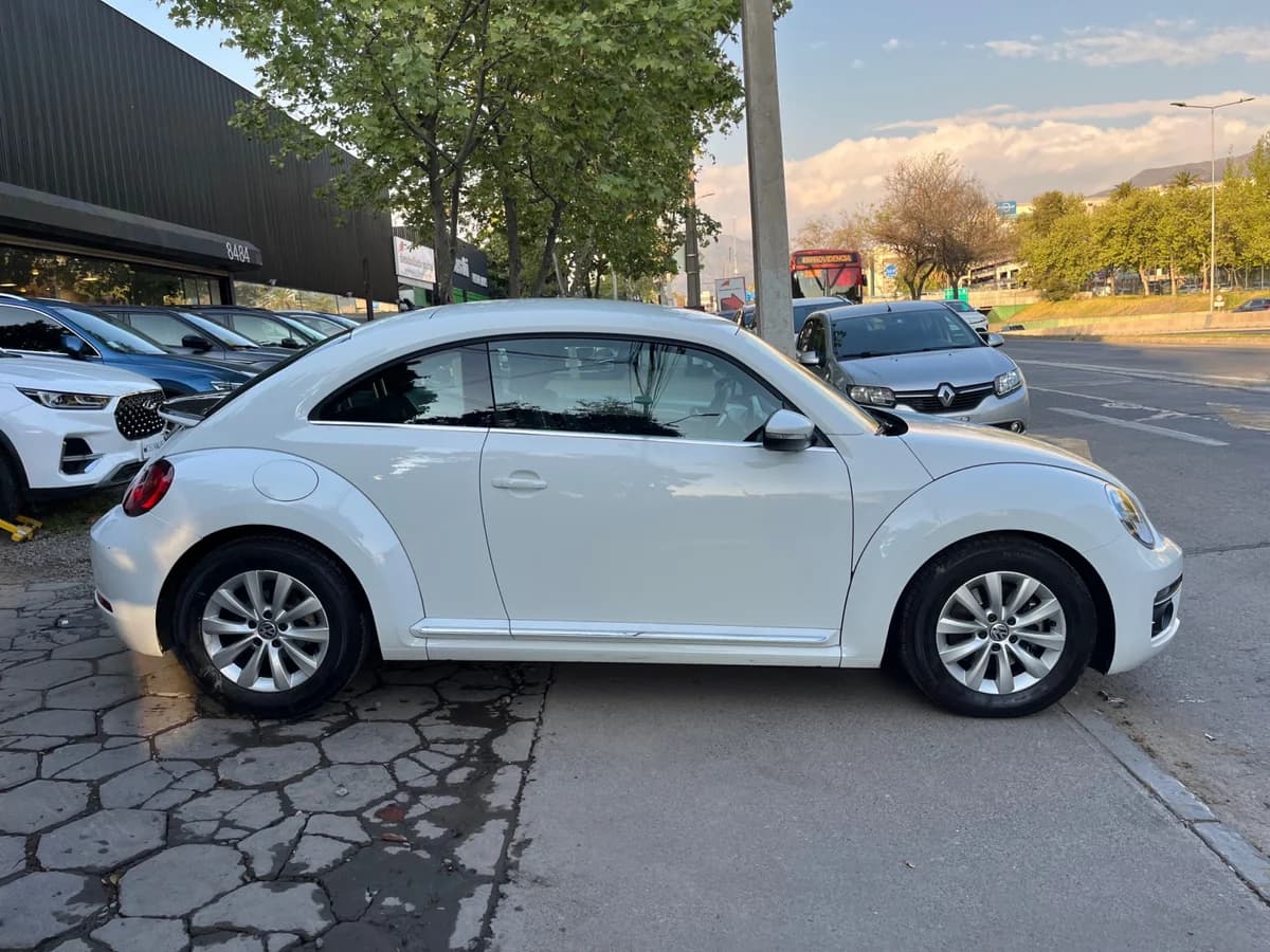 2018 VOLKSWAGEN BEETLE 1.4 AUT - Imagen 4
