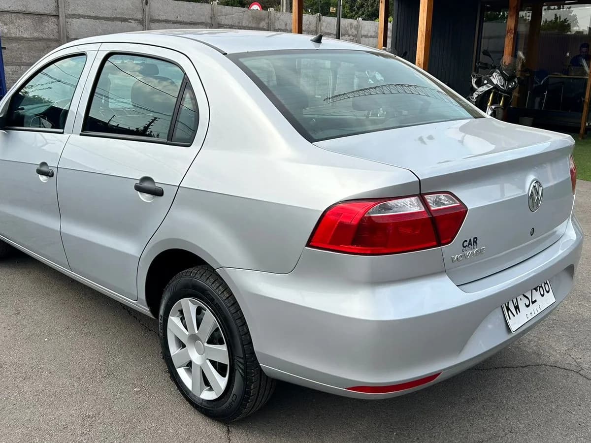 2019 VOLKSWAGEN VOYAGE POWER 1.6 - Imagen 4