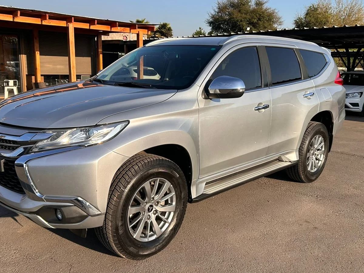2018 MITSUBISHI MONTERO SPORT 2.4 AUT - Imagen 1