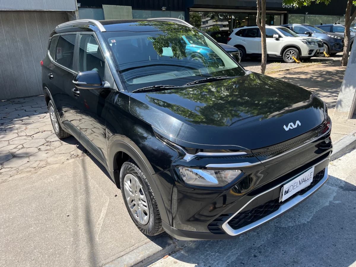 2022 KIA CARENS LX 1.5 - Imagen 3