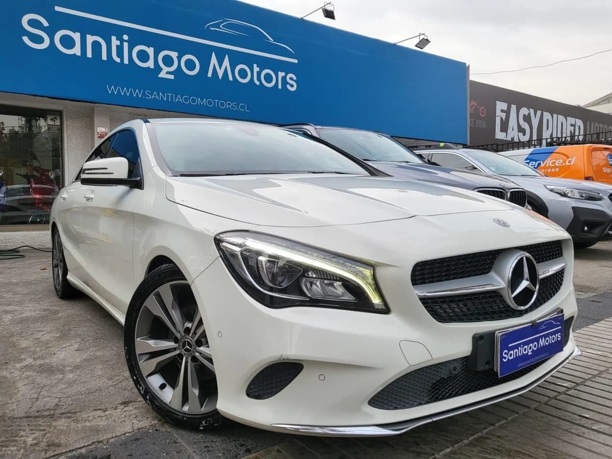 2018 MERCEDES BENZ CLA 180 - Imagen 1
