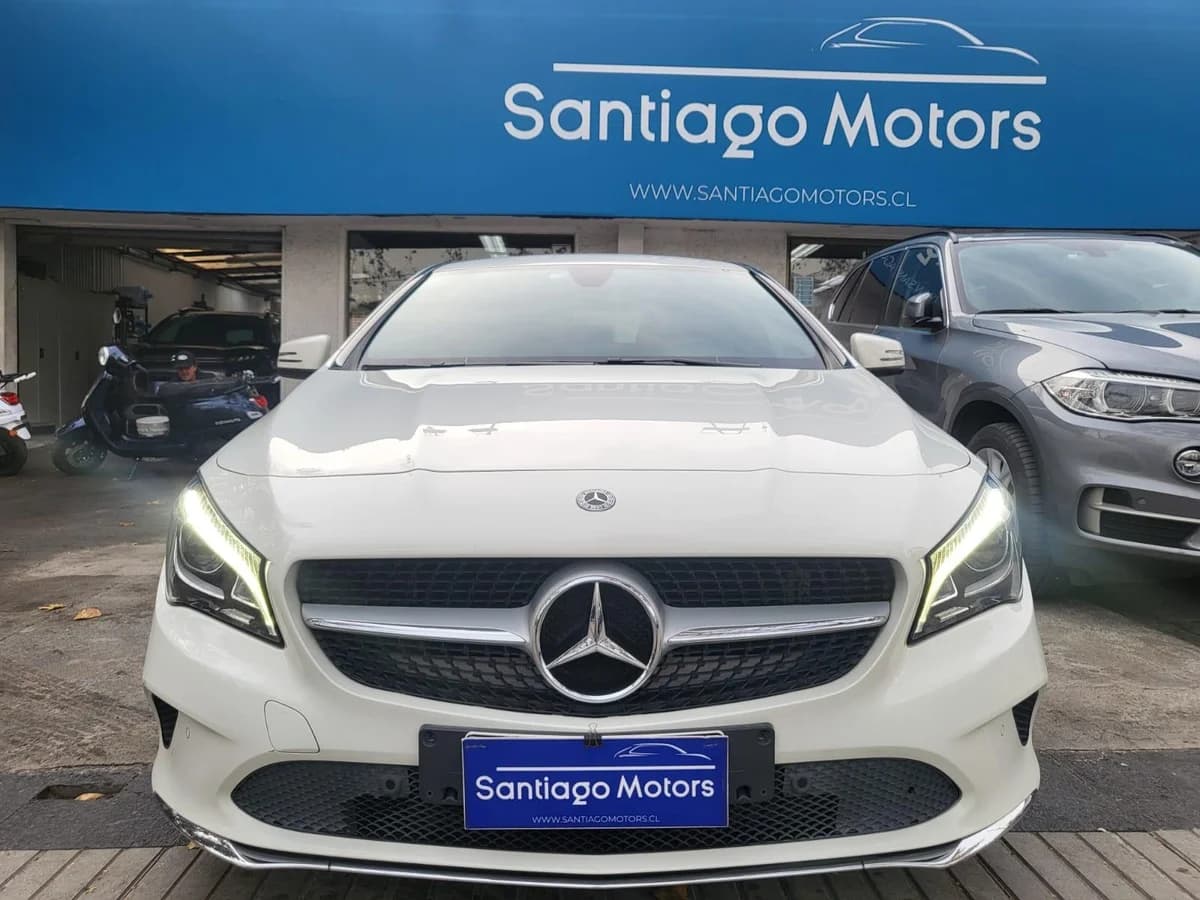 2018 MERCEDES BENZ CLA 180 - Imagen 2