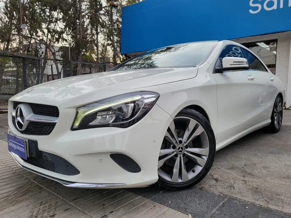 2018 MERCEDES BENZ CLA 180 - Imagen 3