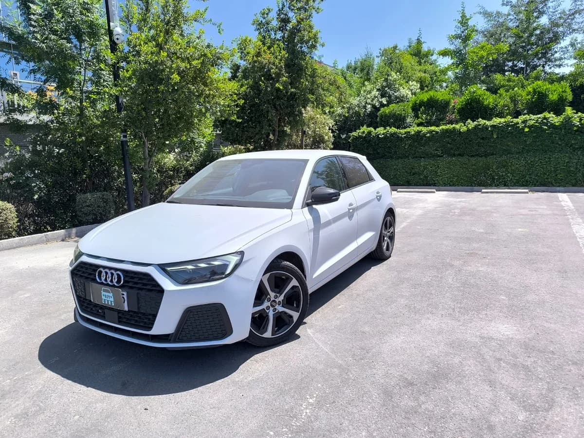 2024 AUDI A1 - Imagen 1