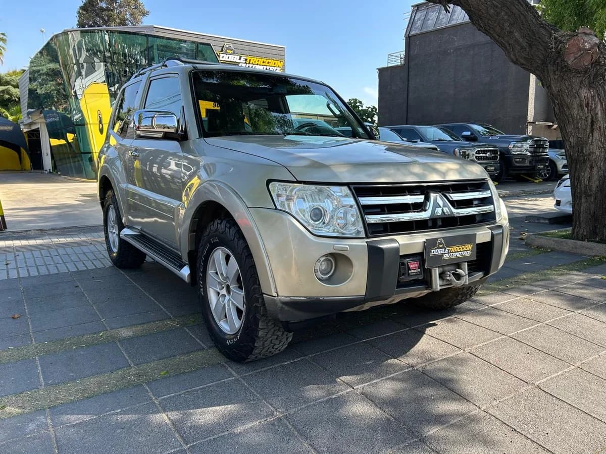 2009 MITSUBISHI MONTERO 3.8 - Imagen 1