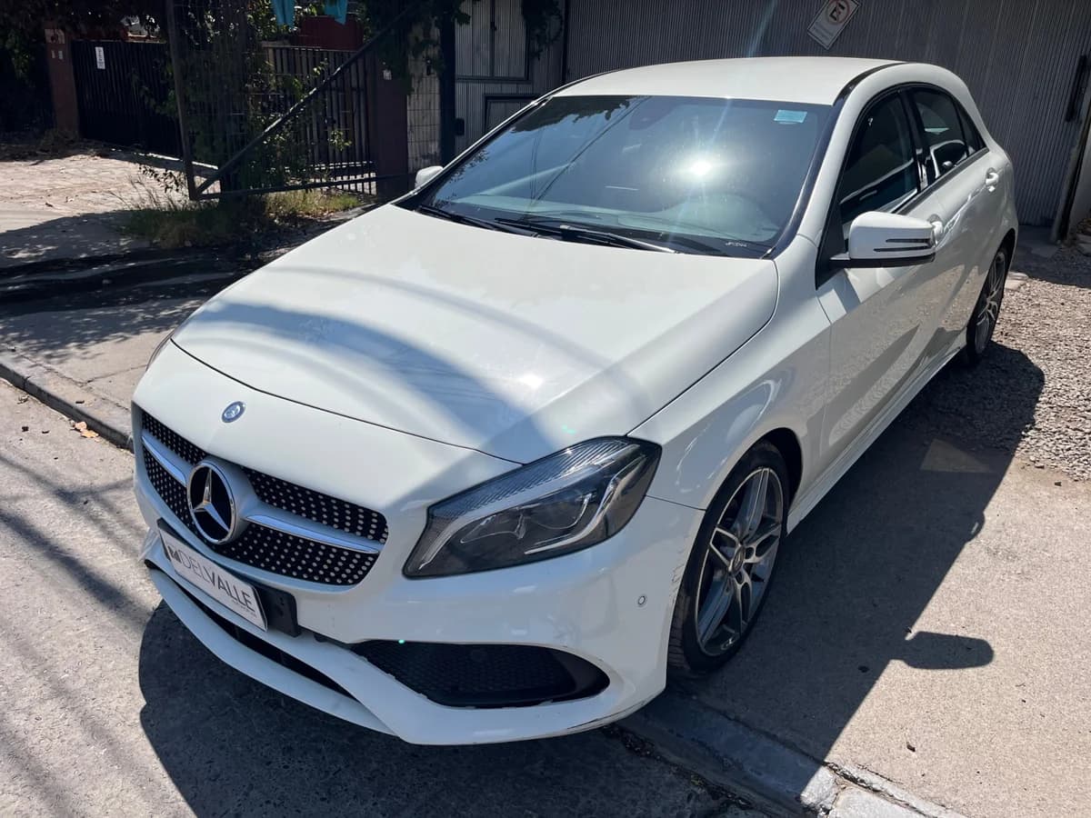 2017 MERCEDES BENZ A200 D - Imagen 1