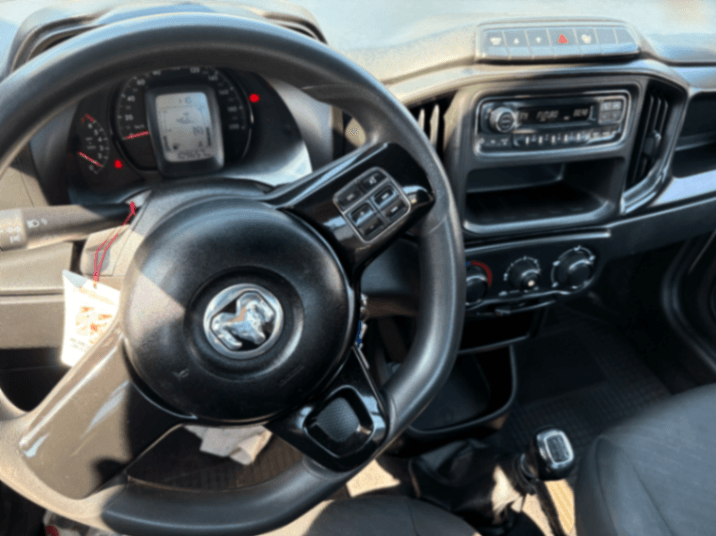 Ram 700 SLT 2024 - Imagen 5