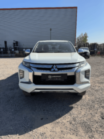 Mitsubishi L200 CR 2023 - Imagen 3