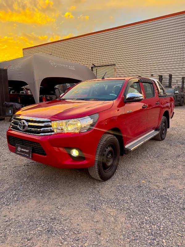 Toyota Hilux 4x2 2023 - Imagen 1