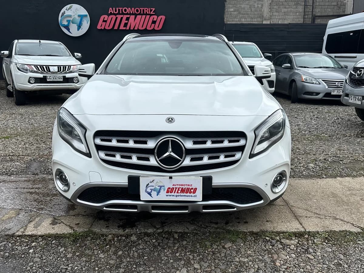 MERCEDES BENZ GLA200 1.6 SPORT 4x2 AT 5P - Imagen 2