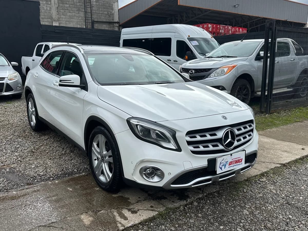MERCEDES BENZ GLA200 1.6 SPORT 4x2 AT 5P - Imagen 3