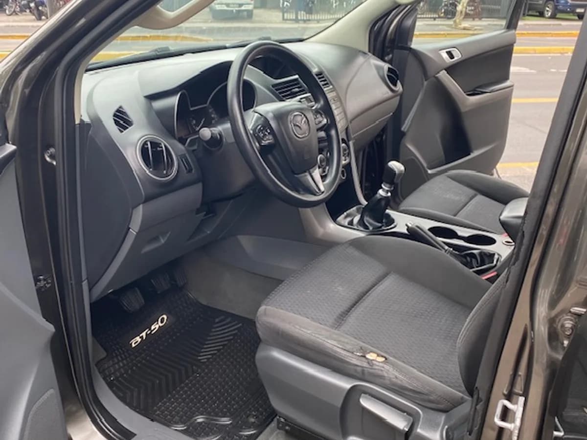 MAZDA BT-50 2.2 Diesel. 4x2 2021 - Imagen 9