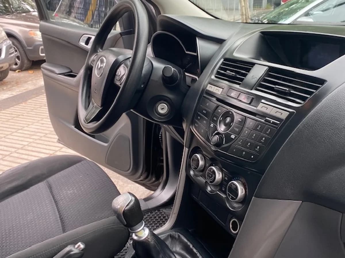 MAZDA BT-50 2.2 Diesel. 4x2 2021 - Imagen 14
