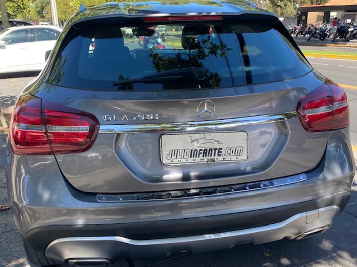 MERCEDES-BENZ GLA 200 GLA 200 autom. 7 veloc 2019 - Imagen 3