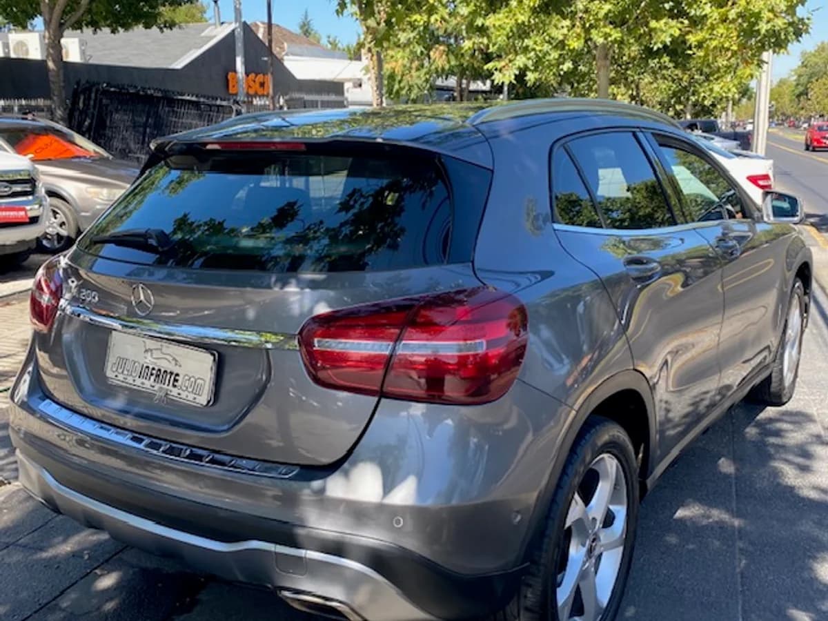 MERCEDES-BENZ GLA 200 GLA 200 autom. 7 veloc 2019 - Imagen 2