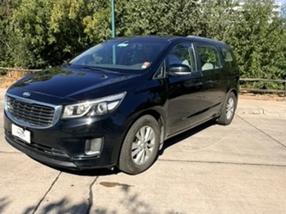 Kia Grand Carnival 3.3 V6 - Imagen 2