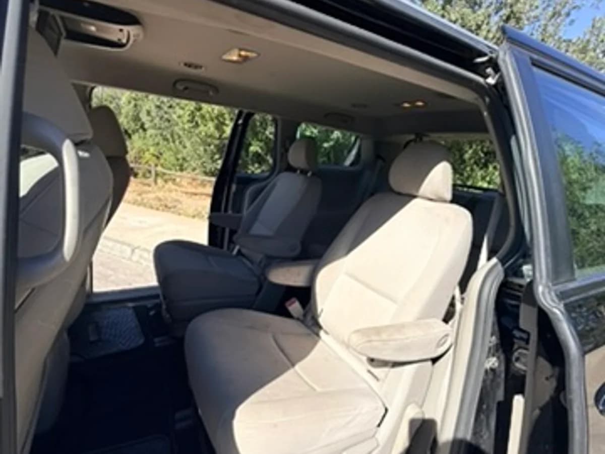 Kia Grand Carnival 3.3 V6 - Imagen 23