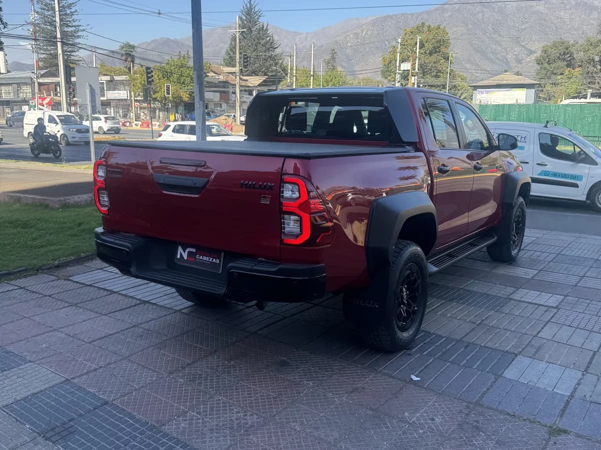 Toyota Hilux 2024 - Imagen 8