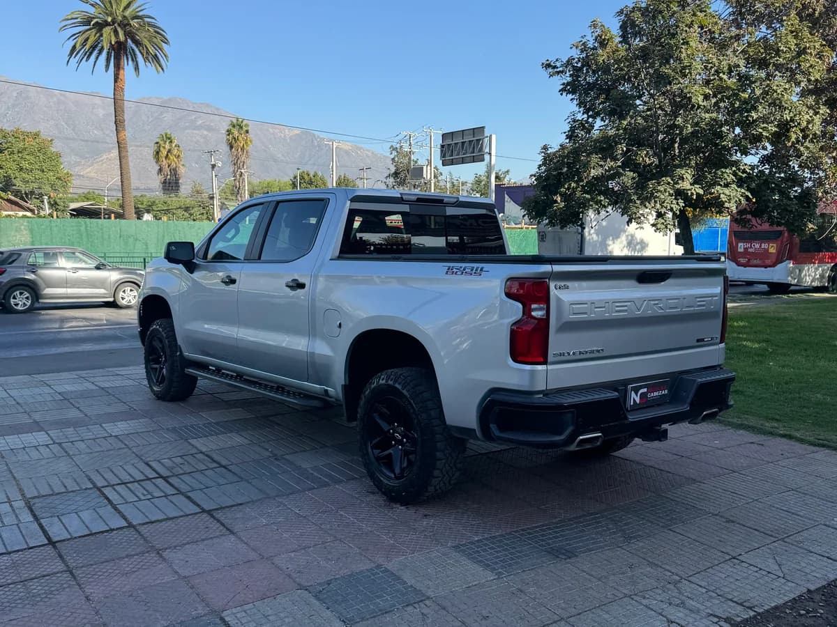 CHEVROLET SILVERADO 4X4 CC 5.3 AUT - Imagen 6